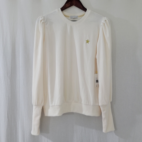 P.J. Salvage Other - P.J. Salvage 2-Piece Cream/Off-White "Fur" Sweater & Pant Pajama Set Size M